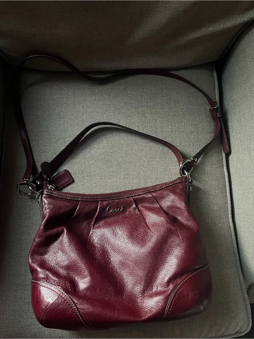 Vintage Coach | Burgundy Leather Crossbody Bag